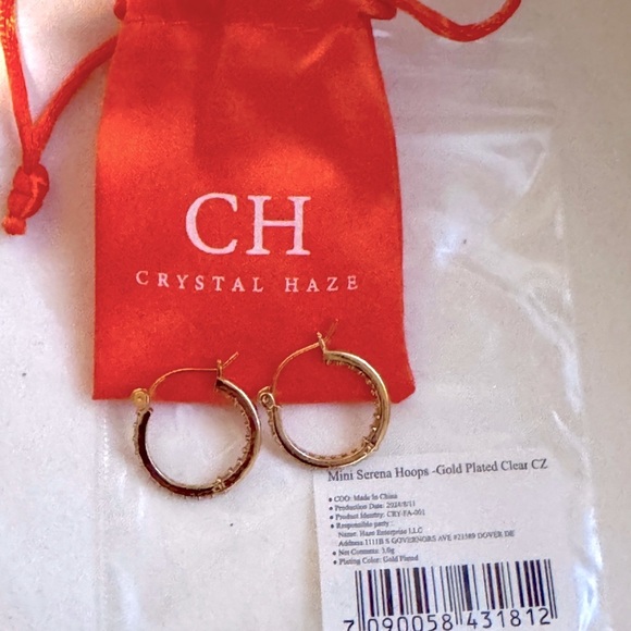 πβ¨ Crystal Haze Mini Serena Hoop Earrings β Gold + White Crystal Magic! β¨π - Picture 4 of 16